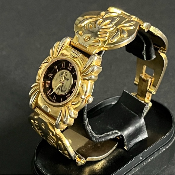 Vintage Ladies Cheval Gold Tone Bracelet Watch - Picture 11 of 16